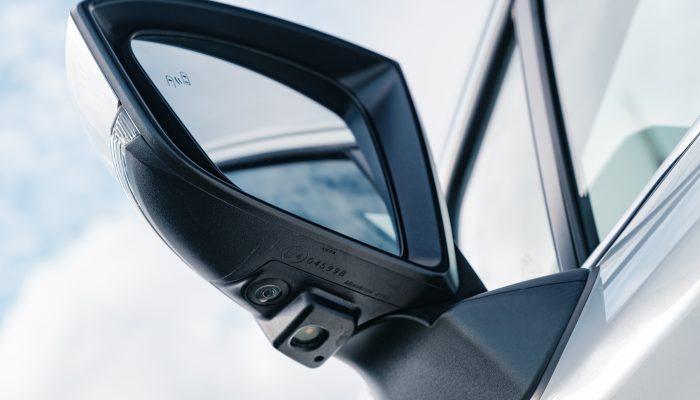 Gương chiếu hậu tích hợp camera 360, cảnh báo điểm mù, đèn chào mừng